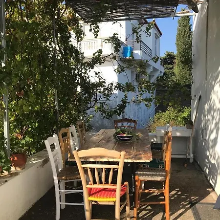 La Maison Du Capitaine Villa Mesaria (Andros)